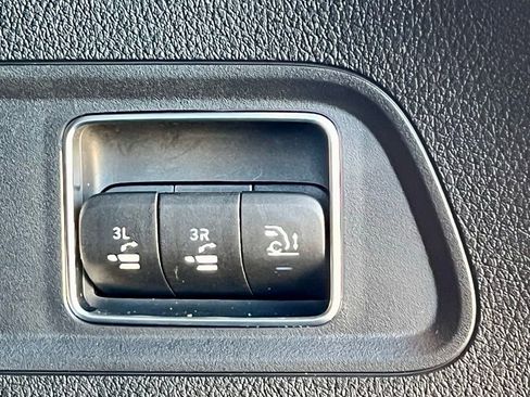 Certified 2022 Mercedes-Benz GLS 450 4MATIC image 21