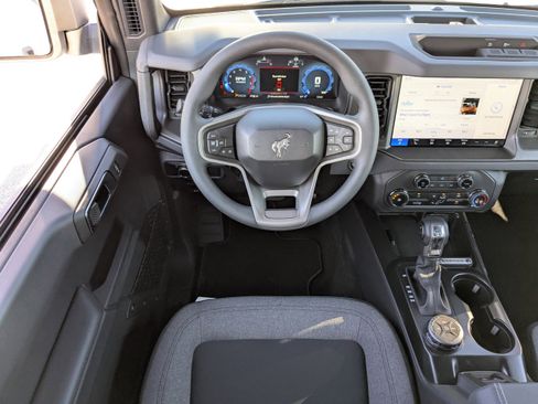 New 2025 Ford Bronco 4-Door image 15