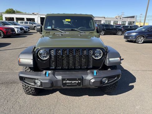 Used 2023 Jeep Wrangler Unlimited w/ Cold Weather Group AWD/4WD image 9