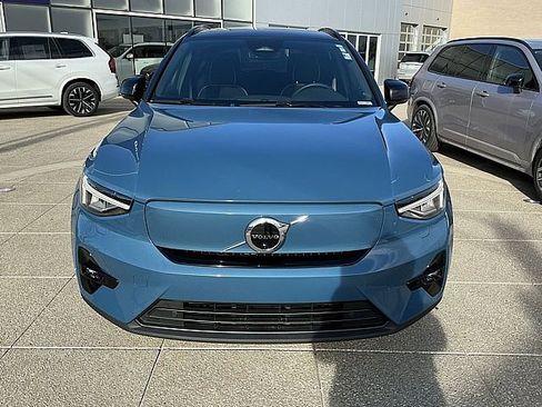 Certified 2023 Volvo XC40 Recharge Ultimate image 13