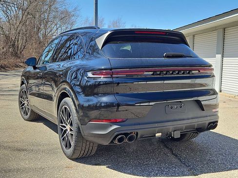 New 2026 Porsche Cayenne AWD/4WD image 4