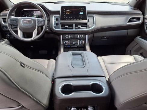 Used 2022 GMC Yukon SLT w/ SLT Premium Package AWD/4WD image 11