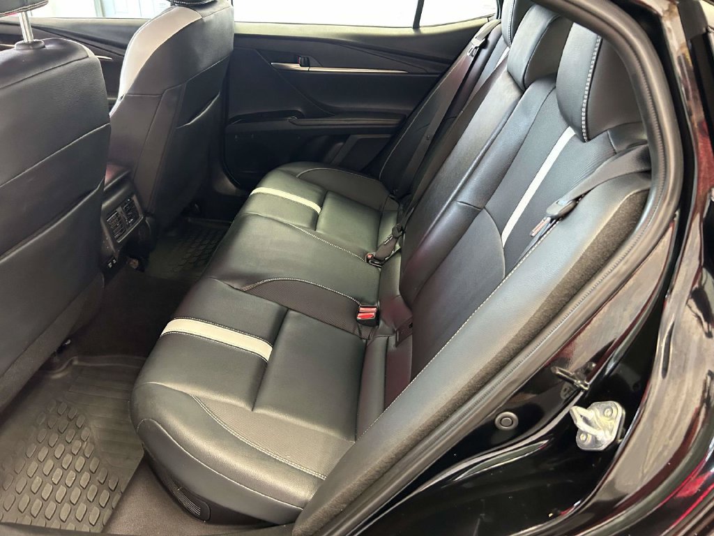 Used 2025 Toyota Camry SE FWD image 14