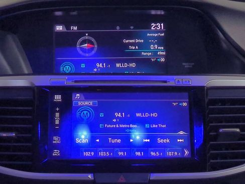 Used 2017 Honda Accord EX-L image 19