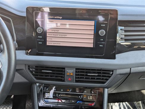 Used 2025 Volkswagen Jetta SE image 20