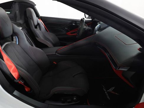 Used 2025 Chevrolet Corvette Z06 w/ Z07 Performance Package RWD image 13