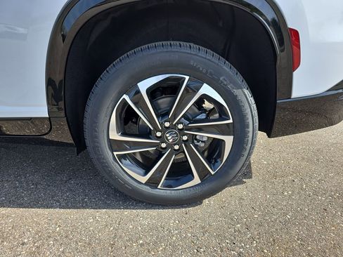 New 2026 Buick Enclave Sport Touring w/ LPO, Floor Liner Package AWD/4WD image 37