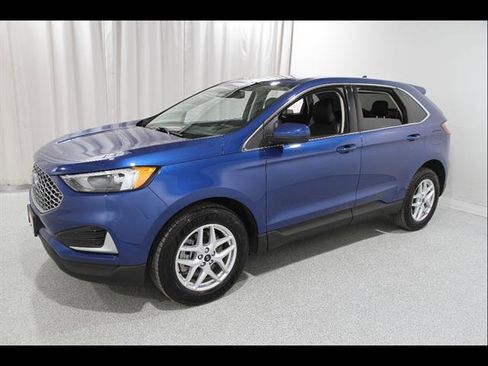 Certified 2023 Ford Edge SEL w/ Cargo Accessory Package AWD/4WD image 3