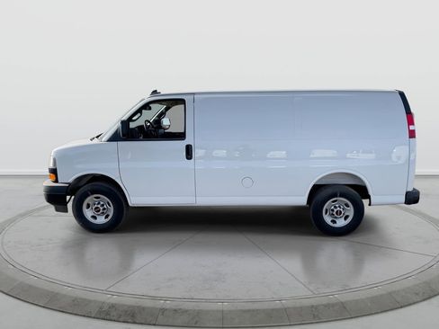 New 2025 GMC Savana 2500 w/ Driver Convenience Package RWD image 5