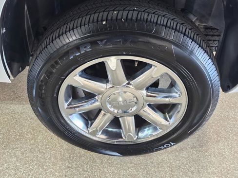 Used 2012 GMC Yukon SLT w/ SLT-2 Equipment Package image 49