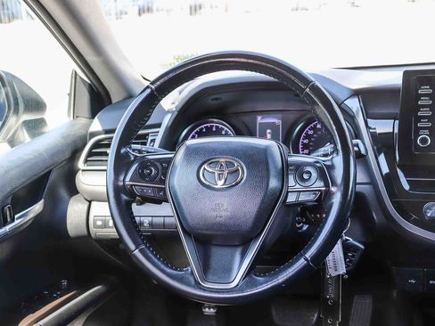 Used 2021 Toyota Camry SE FWD image 18