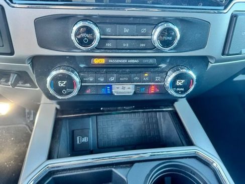 Used 2022 Ford F250 Lariat w/ Lariat Ultimate Package AWD/4WD image 40
