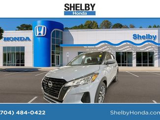 Used 2023 Nissan Kicks SV video 1