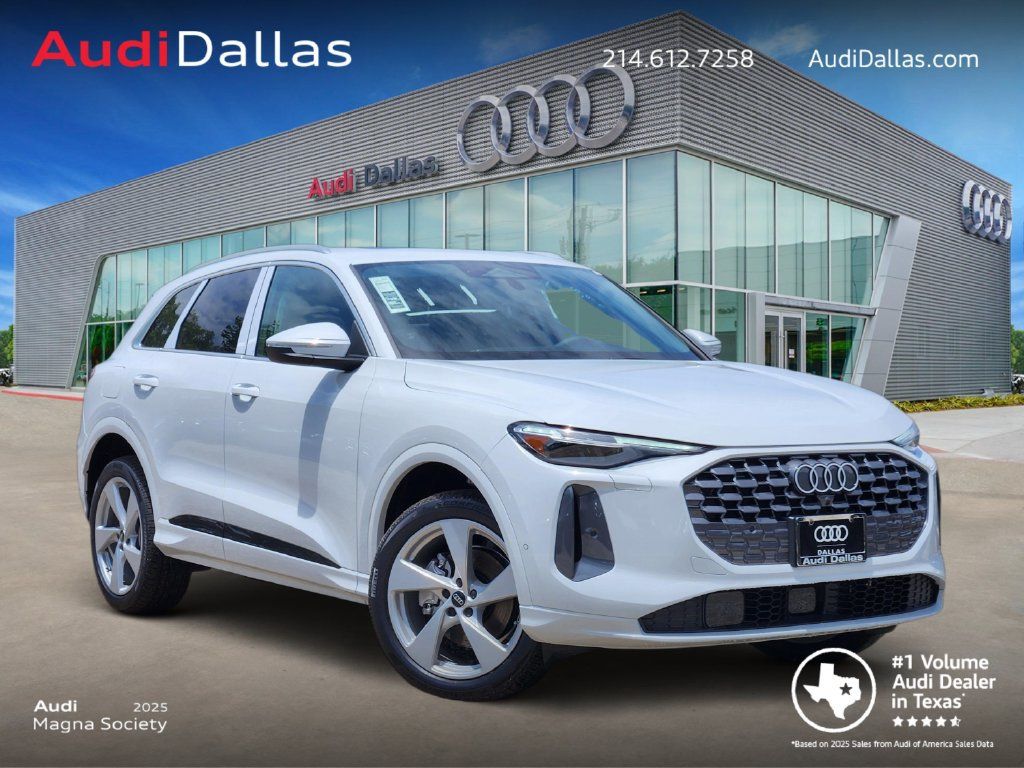 Used 2026 Audi Q5 Premium Plus w/ Premium Plus AWD/4WD image 1