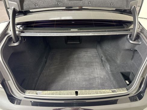 Used 2021 BMW 740i image 29