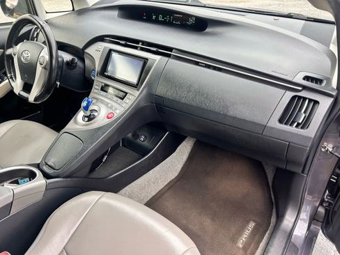 Used 2014 Toyota Prius One image 18