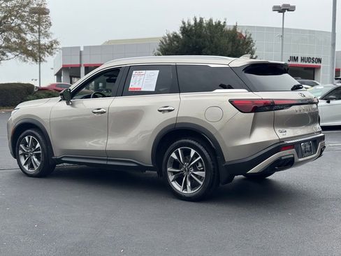 Used 2023 INFINITI QX60 Luxe w/ Cargo Package image 11