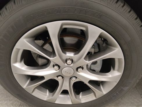 Used 2020 Jeep Grand Cherokee Summit w/ Platinum Series Group image 31