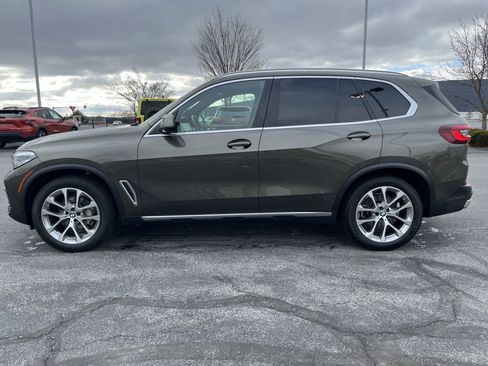 Used 2021 BMW X5 xDrive40i w/ Premium Package 2 image 8