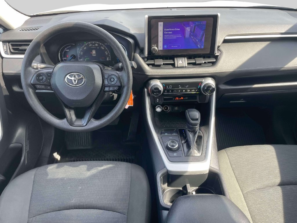Used 2023 Toyota RAV4 LE AWD/4WD image 13