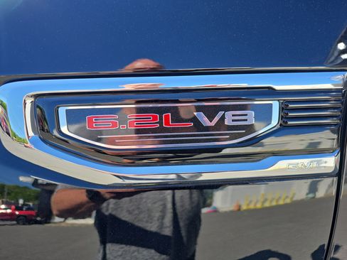Used 2024 GMC Sierra 1500 Denali AWD/4WD image 12