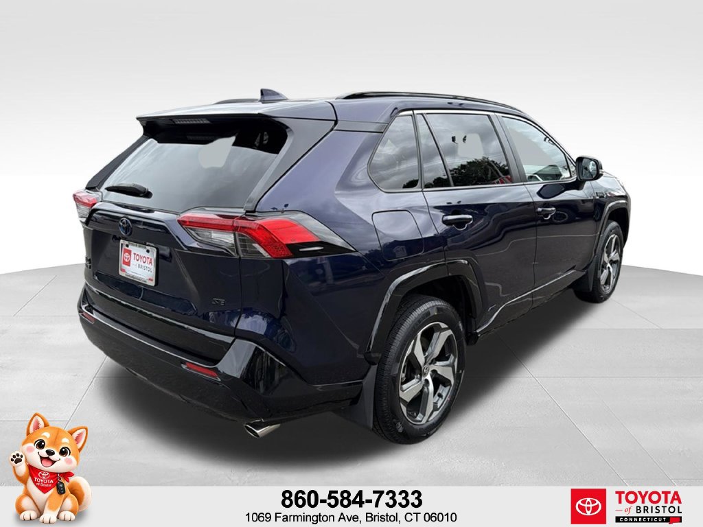 Used 2024 Toyota RAV4 SE w/ Weather & Moonroof Package AWD/4WD image 7