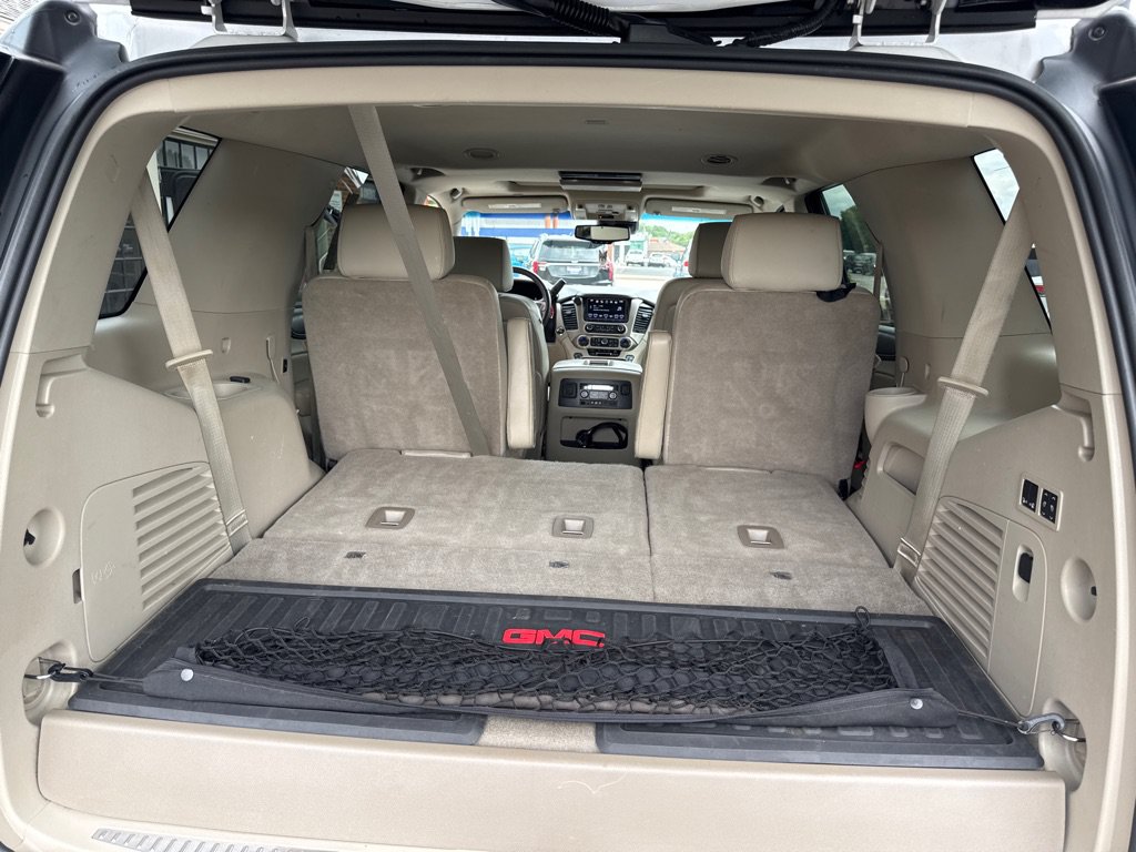 Used 2016 GMC Yukon Denali w/ Open Road Package AWD/4WD image 25