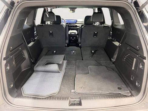 Certified 2025 Buick Enclave Preferred image 11