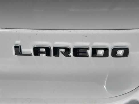 Used 2023 Jeep Grand Cherokee L Laredo AWD/4WD image 23