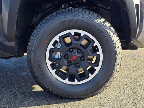 New 2026 Toyota Tacoma TRD Off-Road image 9