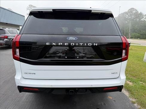 Used 2025 Ford Expedition Max Active AWD/4WD image 26