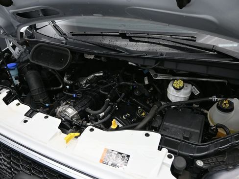 Used 2023 Ford Transit 350 XLT image 11