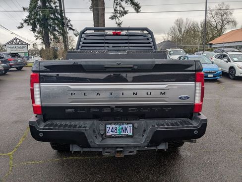 Used 2019 Ford F350 Platinum w/ Platinum Ultimate Package image 4
