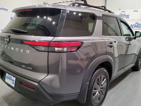 Used 2022 Nissan Pathfinder SV AWD/4WD image 3