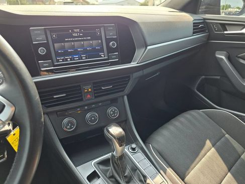 Certified 2023 Volkswagen Jetta Sport FWD image 19