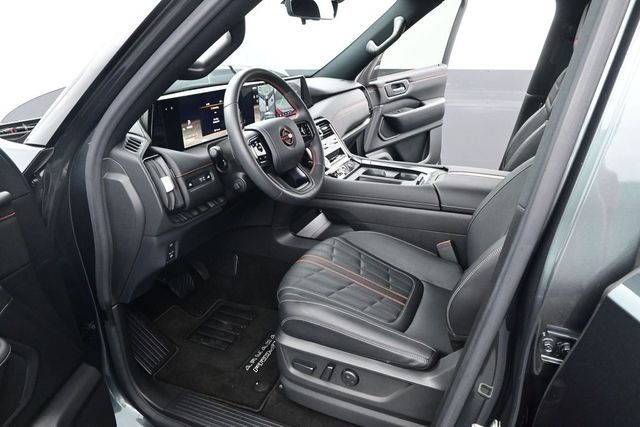Used 2025 Nissan Armada PRO-4X w/ Pro-4X Premium Package AWD/4WD image 6