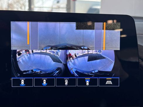 Used 2023 Chevrolet Corvette Stingray Premium Conv w/ Z51 Performance Package image 24