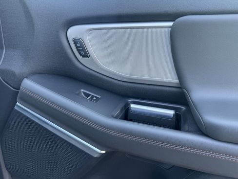 Used 2025 Ford Expedition Max Active image 17