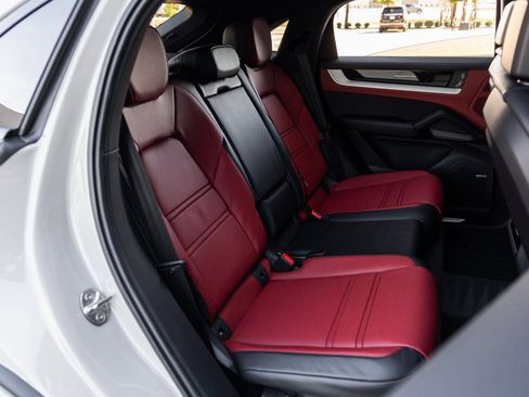 New 2026 Porsche Cayenne S image 42