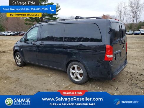 Used 2018 Mercedes-Benz Metris Passenger image 3