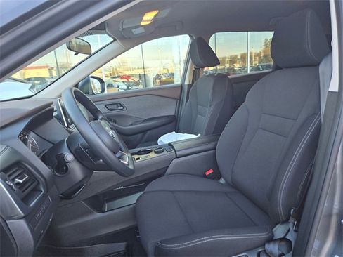 Used 2023 Nissan Rogue S image 23