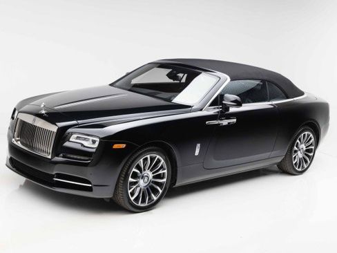 Used 2019 Rolls-Royce Dawn RWD image 17