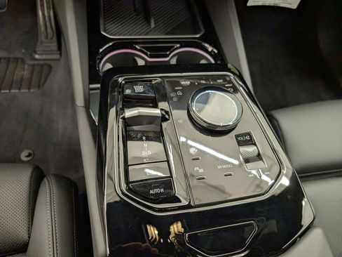 New 2026 BMW 530i xDrive w/ M Sport Package AWD/4WD image 19