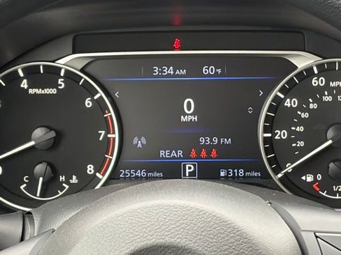 Used 2025 Nissan Altima 2.5 SV FWD image 24
