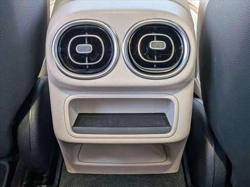 Used 2026 Mercedes-Benz GLC 300 4MATIC image 17