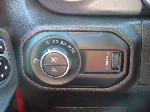 Used 2023 Jeep Gladiator Mojave w/ LED Lighting Group AWD/4WD image 49