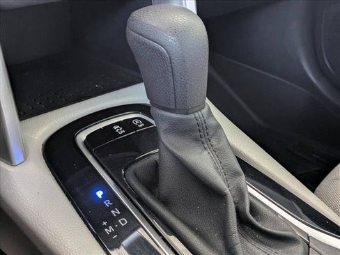 Used 2022 Toyota Corolla Cross L FWD image 9