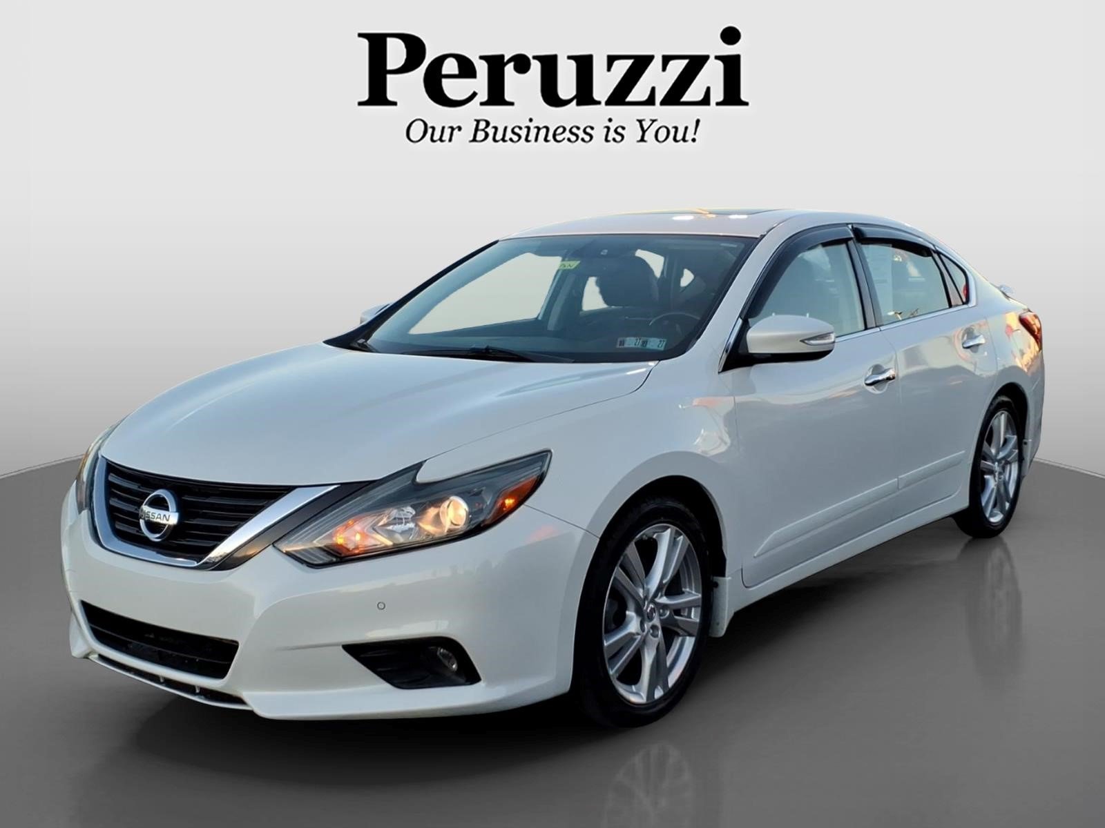 Used 2016 Nissan Altima 3.5 SL w/ 3.5 Technology Package FWD image 6