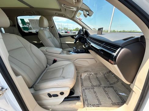 Used 2017 Audi Q7 3.0T Premium Plus w/ Premium Plus Package AWD/4WD image 13