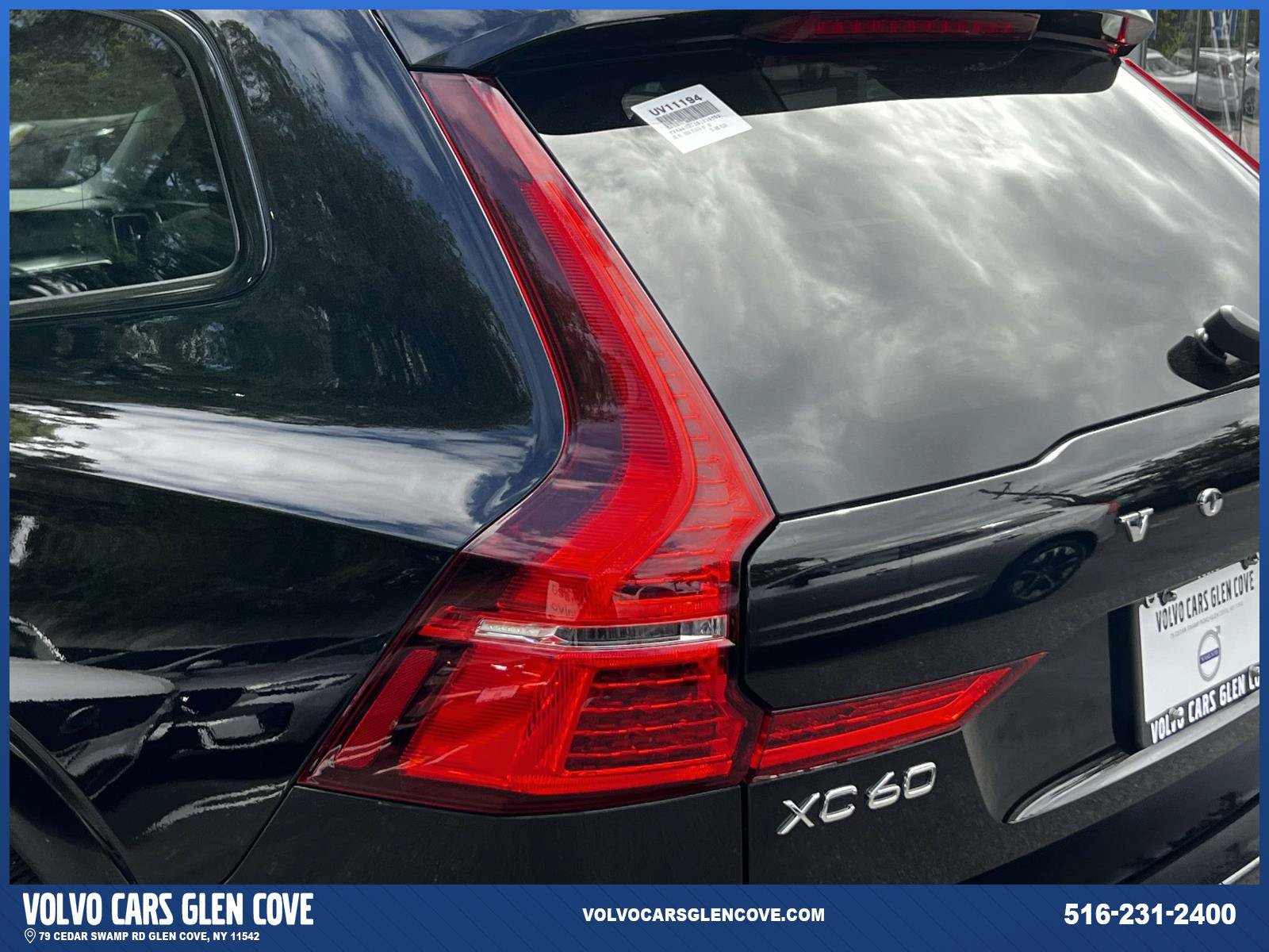 Used 2025 Volvo XC60 T8 Plus w/ Climate Package AWD/4WD image 9